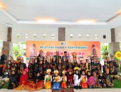 Peringati Hari Sumpah Pemuda dan Bulan Bahasa, MI Darunnajah 2 Banyuwangi Gelar Tari Nusantara