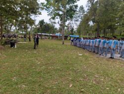 Babinsa Koramil Songgon Tanamkan Wawasan Kebangsaan dan Disiplin Kepemimpinan kepada Siswa SMP Muhammadiyah 2 Rogojampi