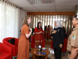 Bersama Lembaga Amerika Serikat, Banyuwangi Latih Guru SLB Fisioterapi Anak Berkebutuhan Khusus