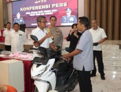 Polda Jatim Kembalikan Motor kepada Pemiliknya Usai Ditemukan Saat Operasi Sikat Semeru 2025