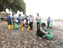 Pemkab Banyuwangi dan Sungai Watch Kembali Angkut 2,4 Ton Sampah Laut