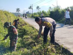Semangat Gotong Royong, TNI–Polri dan Warga Wujudkan Lingkungan Bersih di Desa Banyuanyar