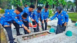 Sambut HUT Korpri ke-54, ASN Polda Jatim Ziarah ke TMP