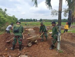 Danramil 0825/06 Gambiran Beserta Anggota Laksanakan Karya Bhakti Pengurukan Pondasi Pembangunan KDKMP. 