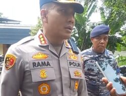 Kapolresta Banyuwangi Turun Langsung Evakuasi Korban Hanyut di Sungai Badeng