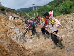 Polri Intensifkan Penanganan Bencana di Aceh hingga Sumatera, Bangun Jembatan Darurat dan Sumur Bor