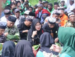 Tasyakuran Harjaba ke-254, Bupati Ipuk Sarapan Nasi Bungkus Bareng Tukang Becak, Pesapon, hingga Ojol