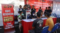 Polres Pelabuhan Tanjungperak Cek Kesehatan Gratis Pengemudi Angkutan Umum dan Ojol