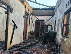 Diduga Korsleting Listrik, Rumah Warga Pakistaji Kabat Banyuwangi Ludes Terbakar Dini Hari