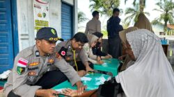 Polri Hadir Menyentuh dari Pintu ke Pintu: Layanan Kesehatan dan Home Visit Ringankan Derita Warga Terdampak Banjir Aceh Tamiang