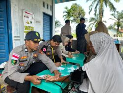 Polri Hadir Menyentuh dari Pintu ke Pintu: Layanan Kesehatan dan Home Visit Ringankan Derita Warga Terdampak Banjir Aceh Tamiang