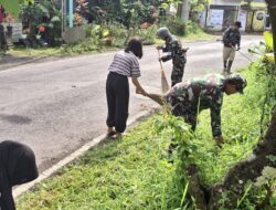 Anggota Posramil 0825-22 Licin Laksanakan Karya Bakti TNI Bersihkan Lingkungan Desa Binaan