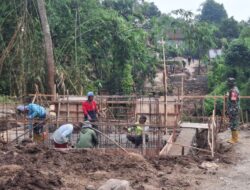 Dikebut Serentak, Jembatan Garuda Merah Putih Penghubung Dua Kecamatan di Banyuwangi Mulai Terlihat