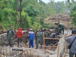 TNI dan Masyarakat Bahu-Membahu, Jembatan Perintis Garuda Mulai Menampakkan Wujudnya