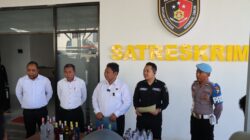 Jelang Ramadhan, Polres Pamekasan Gelar Razia Miras dan Amankan Ratusan Botol