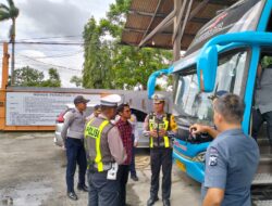 Untuk Keselamatan, Polres Lamongan Ramp Check Bus Pariwisata Jelang Harlah NU
