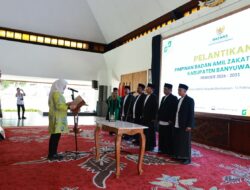 Lantik Pimpinan Baznas Banyuwangi, Bupati Ipuk Ajak ‘Tandang Bareng’ Entaskan Kemiskinan