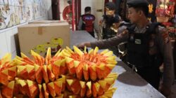 Polres Pelabuhan Tanjungperak Sterilisasi Klenteng Jelang Perayaan Imlek