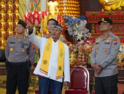 Jogo Jawa Timur : Kapolda Jatim Tinjau Perayaan Imlek di Vihara Buddayana Surabaya