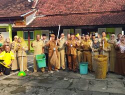 Dukung Gerakan Banyuwangi Asri, Warga SMPN 2 Rogojampi Sukseskan Empat Pilar Utama