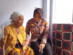 Polri Peduli : Polres Lumajang Salurkan Bantuan untuk Lansia Sebatangkara