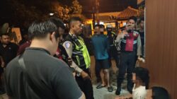 Polres Mojokerto Kota Bersama Warga Gagalkan Perang Sarung
