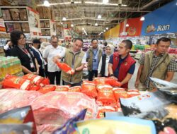 Polda Jatim Cek Izin Edar dan Mutu Pangan Jelang Lebaran