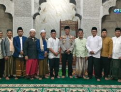 Jalin Kedekatan dengan Warga, Babinsa Desa Mangir Ikuti Safari Ramadhan di Dusun Sumbersari