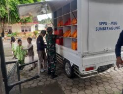 Anggota Koramil Pesanggaran Peran Aktif Melakukan Pendampingan dan Pendistribusan MBG Selama Bulan Suci Ramadan