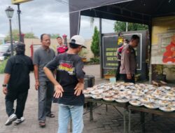 Dapur Berkah Ramadan Polsek Pakal: 600 Porsi Buka Puasa untuk Warga di Surabaya