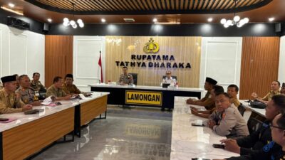 Polres Lamongan Atensi Perlintasan Kereta Api Sebidang Jelang Operasi Ketupat Semeru 2026