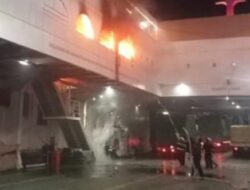 Kapal Penyeberangan Terbakar di Ketapang, Koramil 0825-21 Kalipuro dan Petugas Sigap Cegah Api Meluas