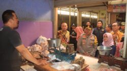 Jelang Idul Fitri Kapolres Probolinggo Cek Harga dan Ketersediaan Bahan Pangan
