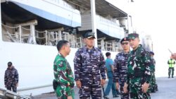 Dandim 0825/Banyuwanngi Sambut Kedatangan KRI Teluk Kupang-519, Urai Kemacetan Arus Balik Ketapang–Gilimanuk