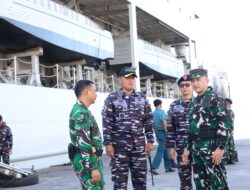 Dandim 0825/Banyuwanngi Sambut Kedatangan KRI Teluk Kupang-519, Urai Kemacetan Arus Balik Ketapang–Gilimanuk