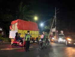 TNI Sigap Semalaman! Kodim 0825 Banyuwangi Sukses Urai Kemacetan Parah Arus Balik Ketapang