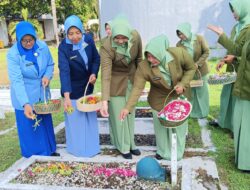 Hening yang Menggetarkan: Ziarah Persit Banyuwangi Bangkitkan Semangat Juang di HUT ke-62 Dharma Pertiwi