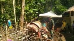 TNI dan Warga Songgon Percepat Pembangunan Jembatan Garuda, Akses Dua Dusun Segera Terhubung