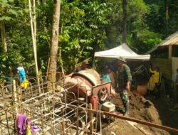 TNI dan Warga Songgon Percepat Pembangunan Jembatan Garuda, Akses Dua Dusun Segera Terhubung
