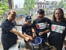 Aksi Dramatis di Bogor: Aktivis JNF Buang Puluhan Vape, Dukung Pelarangan demi Lindungi Generasi Muda