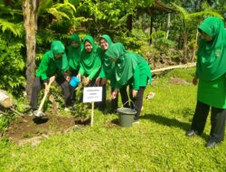 Gerak Cepat Hari Kartini: Persit Ranting 21 Songgon Tanam Ratusan Bibit Pohon di Banyuwangi