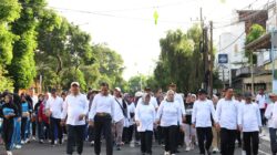 Kasdim 0825/Banyuwangi Turun Langsung Ikuti Jalan Sehat Kartini, Ribuan Warga Padati Pendopo Sabha Swagata
