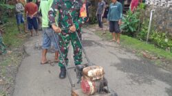 Aksi Nyata Babinsa di Glagah: Pimpin Warga Perbaiki Jalan Rusak, 300 Meter Tuntas Demi Kenyamanan Bersama