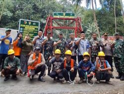 Tinjau Jembatan Gantung di Banyuwangi, Danrem 083 Sebut Pembangunannya Luar Biasa