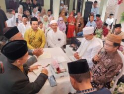 Jumat Pon Penuh Berkah, 325 Pasangan Menikah Serentak di Banyuwangi