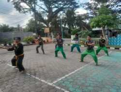 Latihan Kemampuan Pencak Silat Militer (PSM) Anggota Koramil 0825-11/Pesanggaran