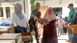 Babinsa Turun Tangan: 1.778 Keluarga Desa Sragi Terima Beras dan Minyak Goreng, TNI Pastikan Tak Satu Pun Warga Tertinggal