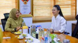 Jelajahi Banyuwangi, Raline Shah Kagumi Tata Kelola Pemeritahan Bupati Ipuk   