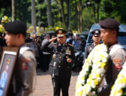 Kakorlantas Polri Pimpin Pelepasan Jenazah Mantan Kapolda Jabar Irjen Pol. (Purn.) Paiman