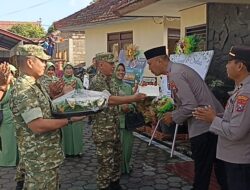 Kejutan Manis HUT Bhayangkara ke-80, Koramil 0825/06 Gambiran Beri Surprise untuk Polsek Gambiran
